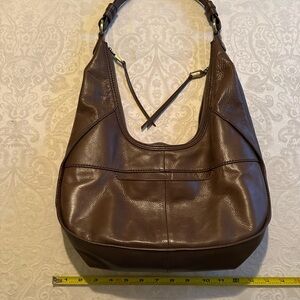 Everyday Brown Leather Hobo Bag with Comfortable Shoulder Strap